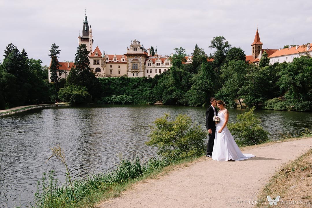 Svatební fotografie ze zámku Průhonice