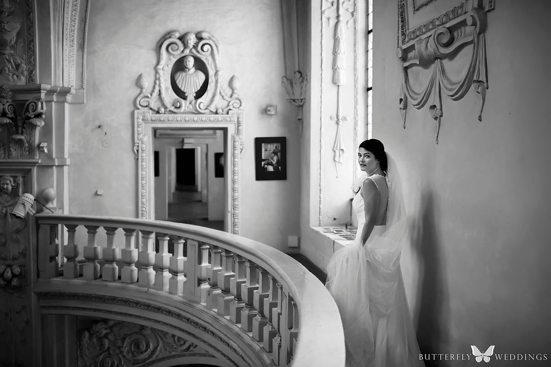 Nevěsta v kostele Nejsvětějšího Salvátora v Praze