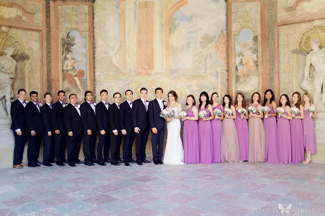 Fialová svatba ve Vrtbovského zahradě v Praze