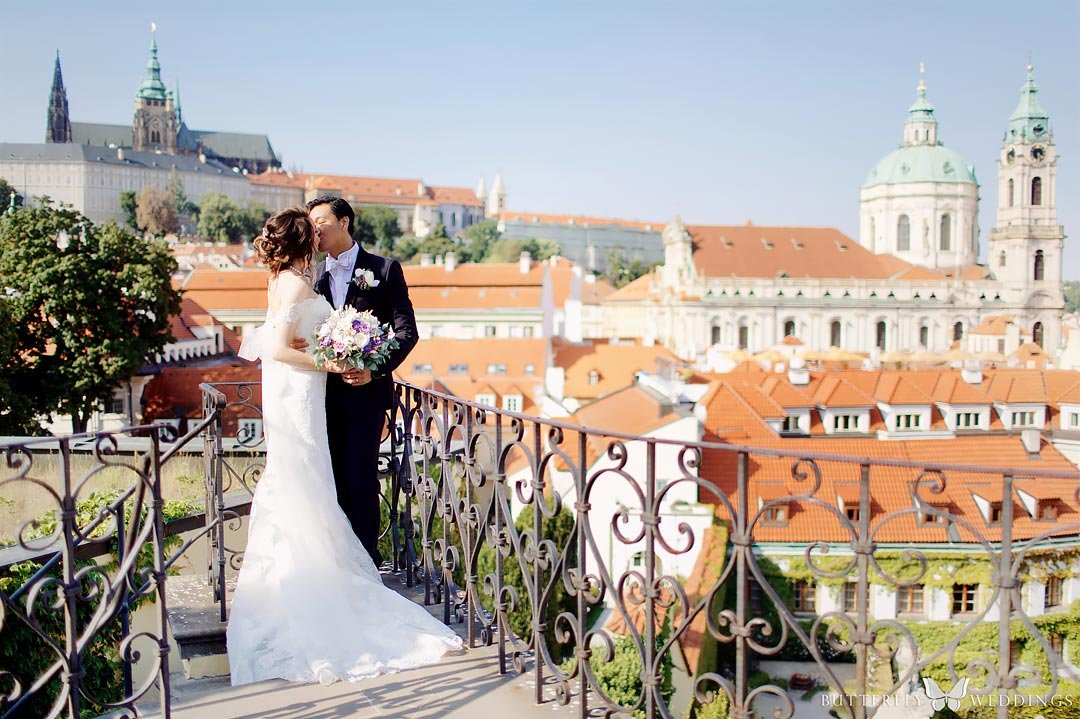 Destination wedding in Prague