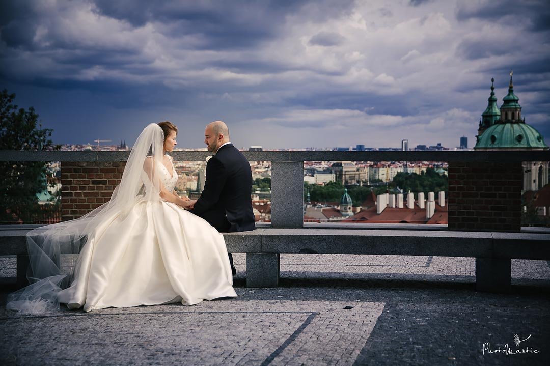 Svatební párové fotky z Prahy