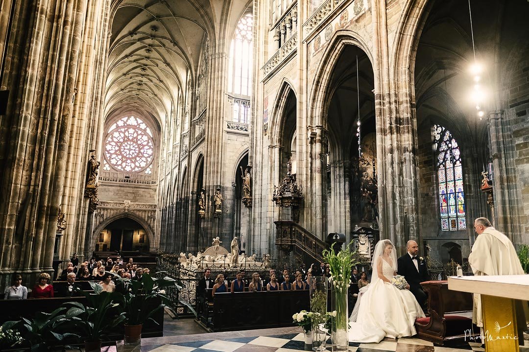 Destination wedding in Prague, wedding at prague castle