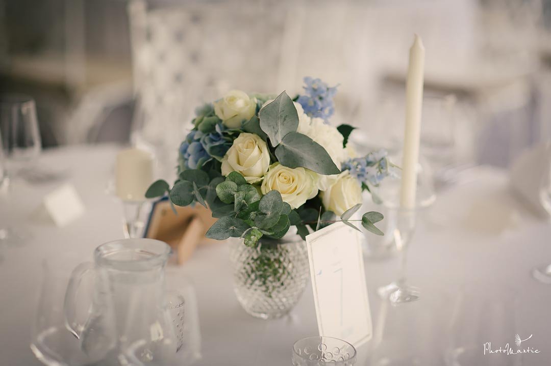 white blue wedding decorations and flowers Villa Richter