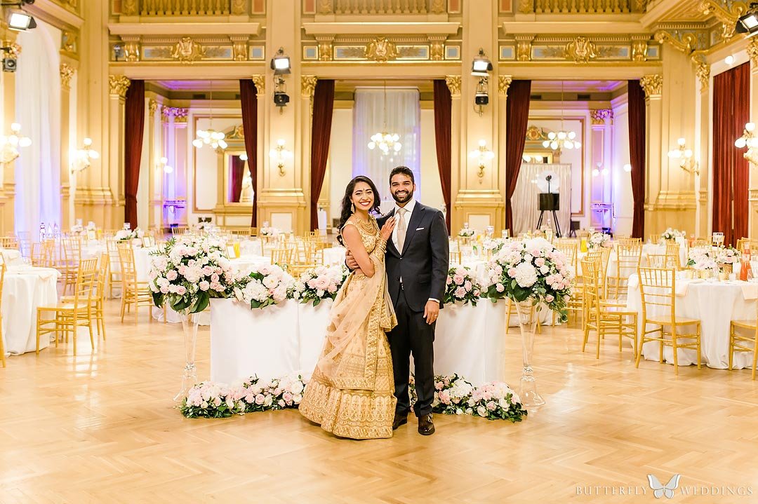 indická svatba svatební hostiny Praha , ženich a nevěsta