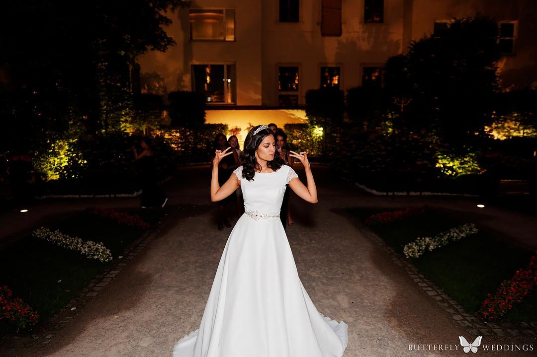 házení svatební kytice