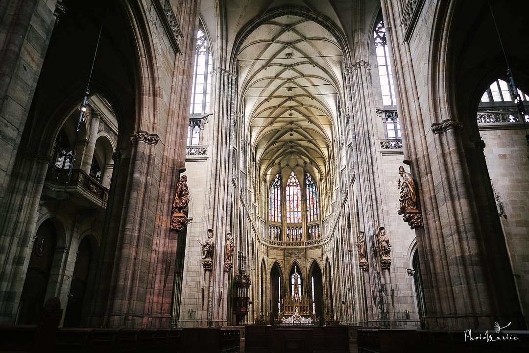 St. Vitus Cathedral - wonderful place for wedding ceremony in Prague
