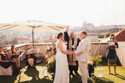 Letní svatba v hotelu Four Seasons v Praze